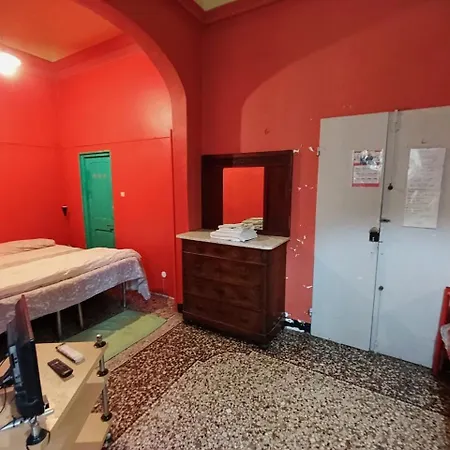 Bandabrisca Oda ve Kahvaltı Cenova