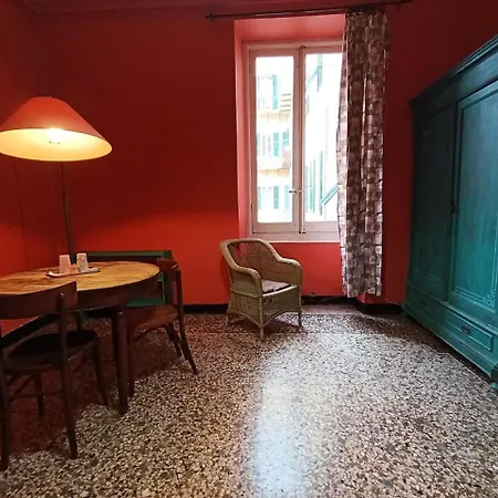 Bandabrisca Oda ve Kahvaltı Cenova